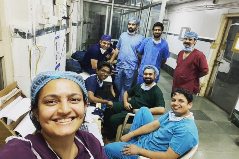 DR. APURVA SAMANT (38)