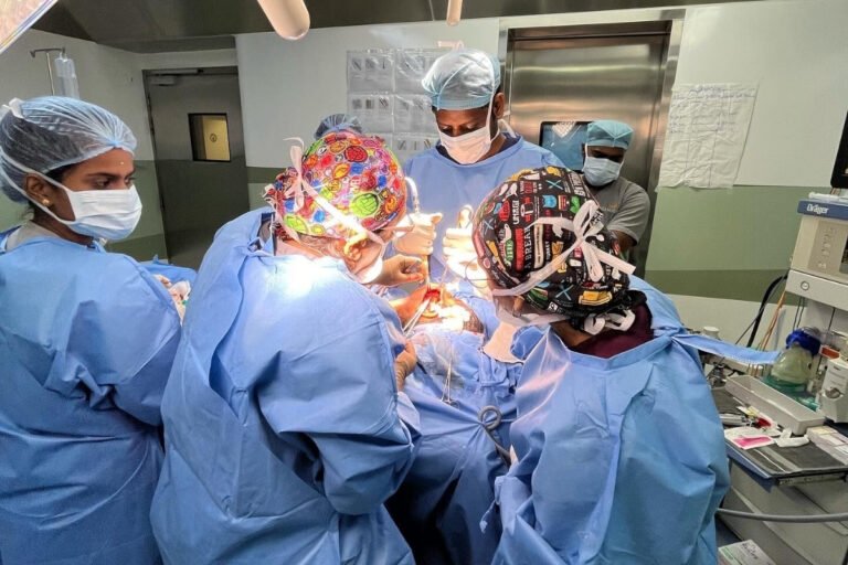 DR. APURVA SAMANT (42)